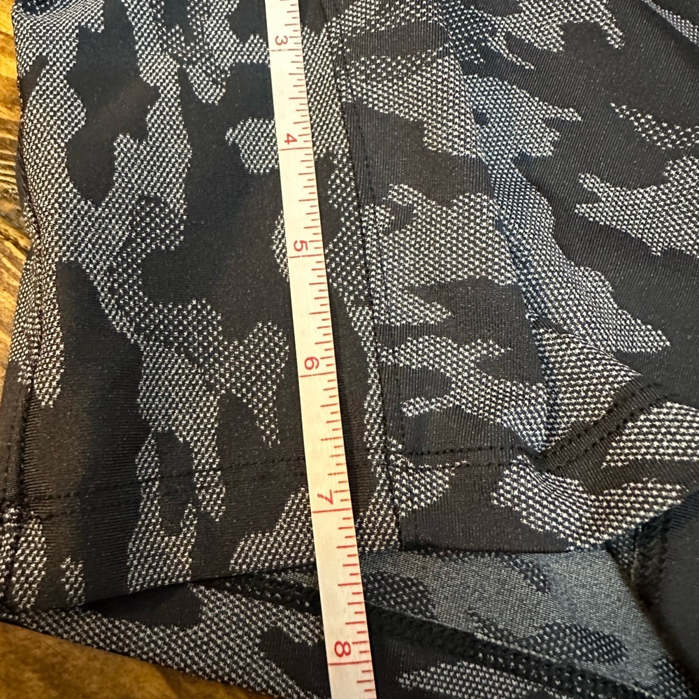 Men’s Pacebreaker 7” lululemon/peloton shorts Linerless Size Medium - Picture 8 of 8